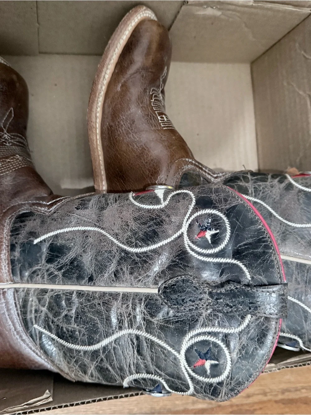 Boys Vaccari cowboy boots size 1